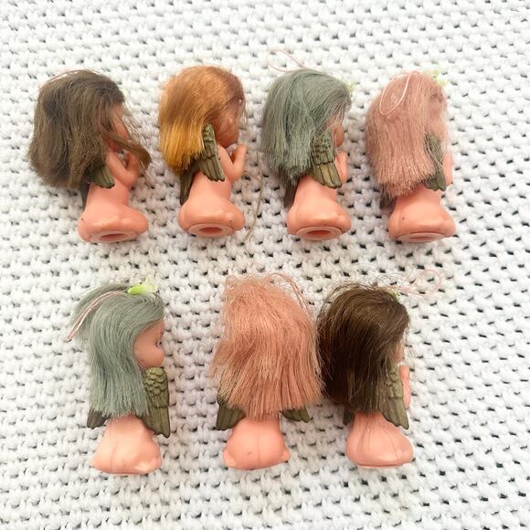 Vintage Set 7 Hong Kong Kewpie Big Eyed Rubber Kneeling Praying Angel Mini Dolls - Picture 2 of 6